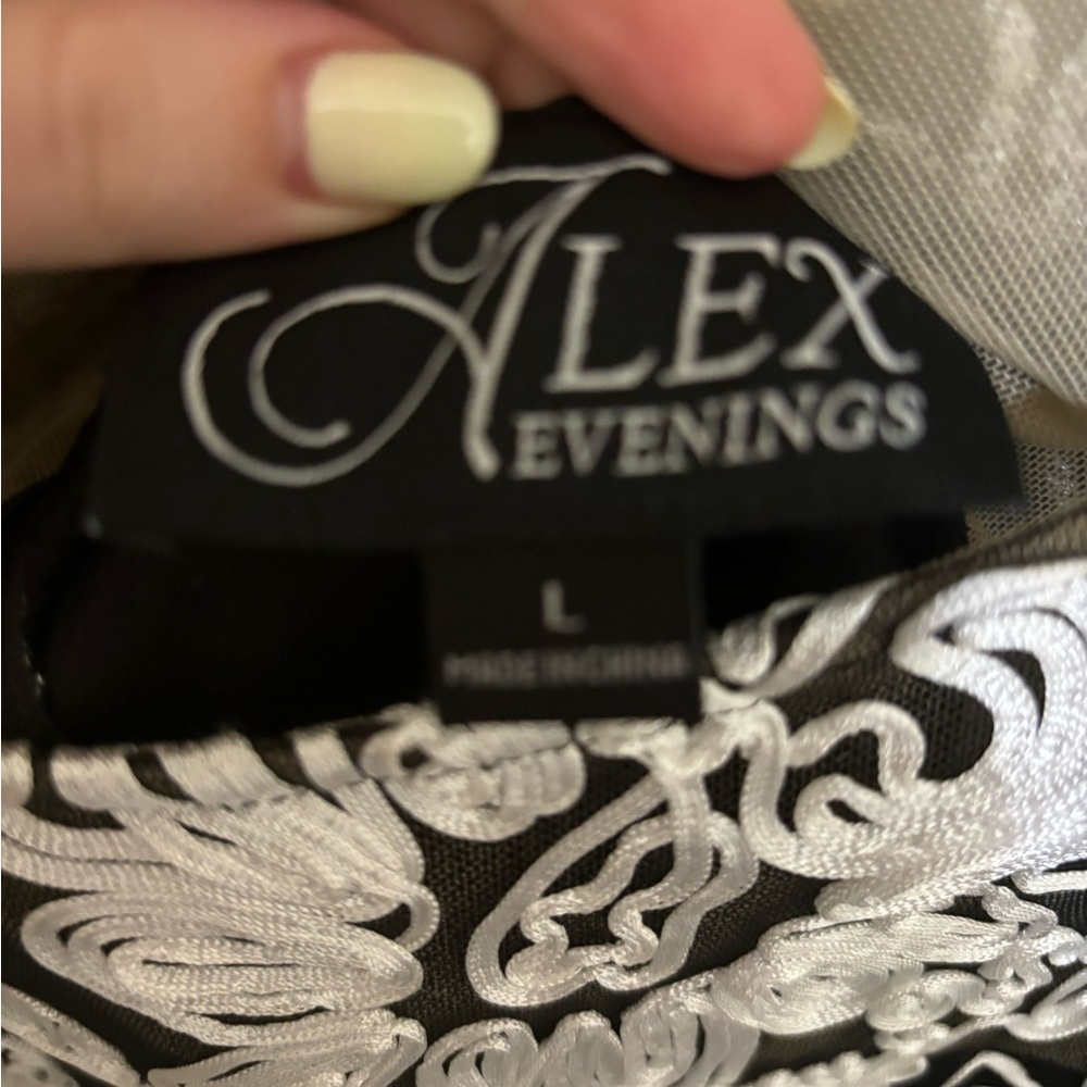 Alex evenings black and white long sleeve soutache top - Picture 3 of 3